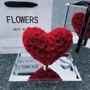 Immortal flower roses are excited about Valentine's Day on Qixi. 3D three-dimensional acrylic flower box